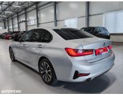 BMW Seria 3 318d Aut. Sport Line / Ambiental/Nav/Piele