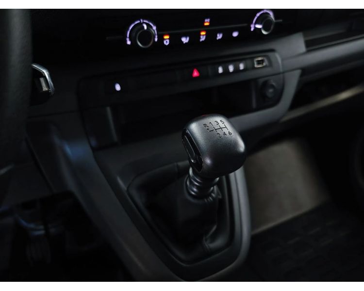 Microbuz Peugeot Expert L1 1.5 BlueHDi 120 8 + 1 Locuri