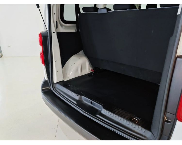 Microbuz Peugeot Expert L1 1.5 BlueHDi 120 8 + 1 Locuri