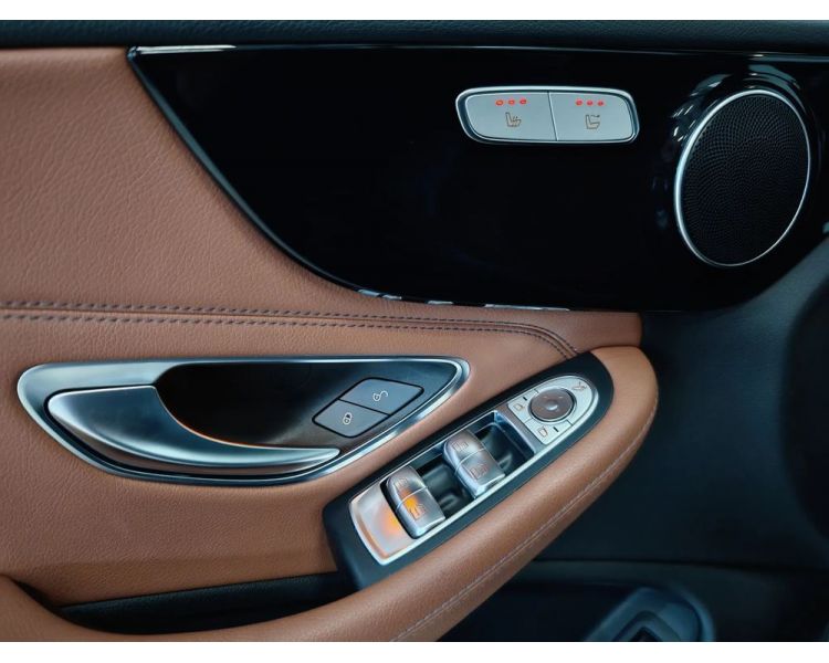 Mercedes-Benz C 200 d Cabrio 9G-TRONIC Auti / Int Brown