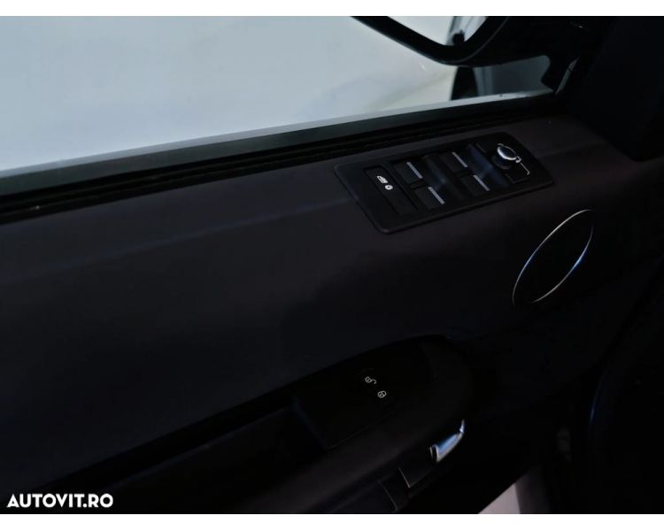Land Rover Discovery 2.0 4x4 L SD4 SE 7 Locuri