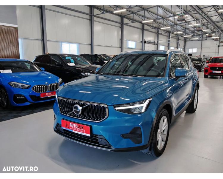 Volvo XC 40 T2 AT8 Momentum New Model