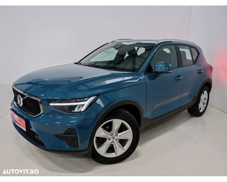 Volvo XC 40 T2 AT8 Momentum New Model
