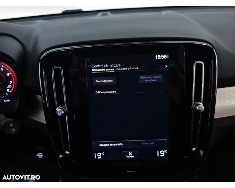 Volvo XC 40 T2 AT8 Momentum New Model