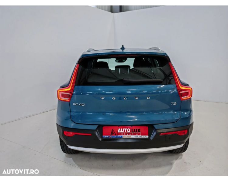Volvo XC 40 T2 AT8 Momentum New Model