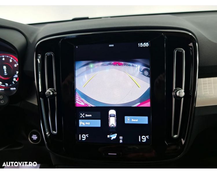 Volvo XC 40 T2 AT8 Momentum New Model