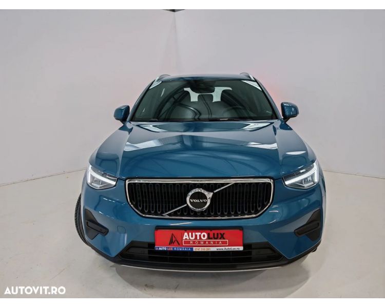 Volvo XC 40 T2 AT8 Momentum New Model
