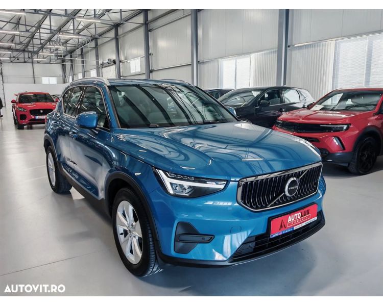 Volvo XC 40 T2 AT8 Momentum New Model