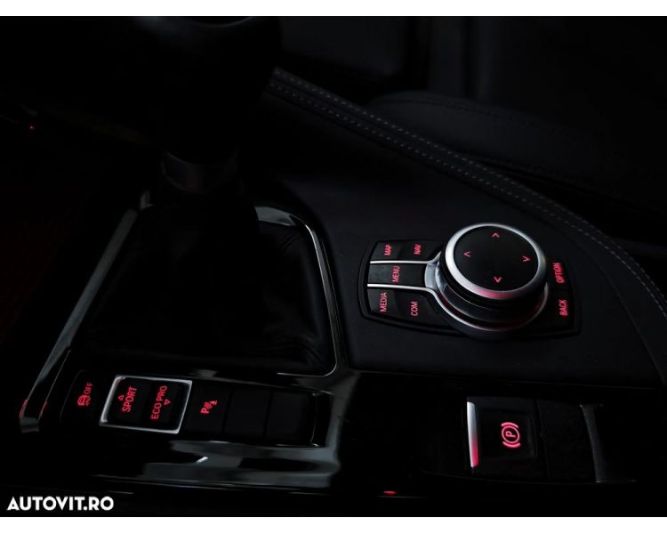 BMW X2 sDrive18i Advantage Benzina