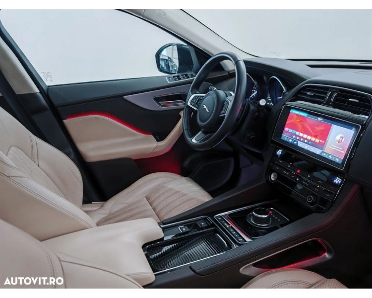 Jaguar F-Pace 20d AWD Aut. Portfolio/ Int Beige