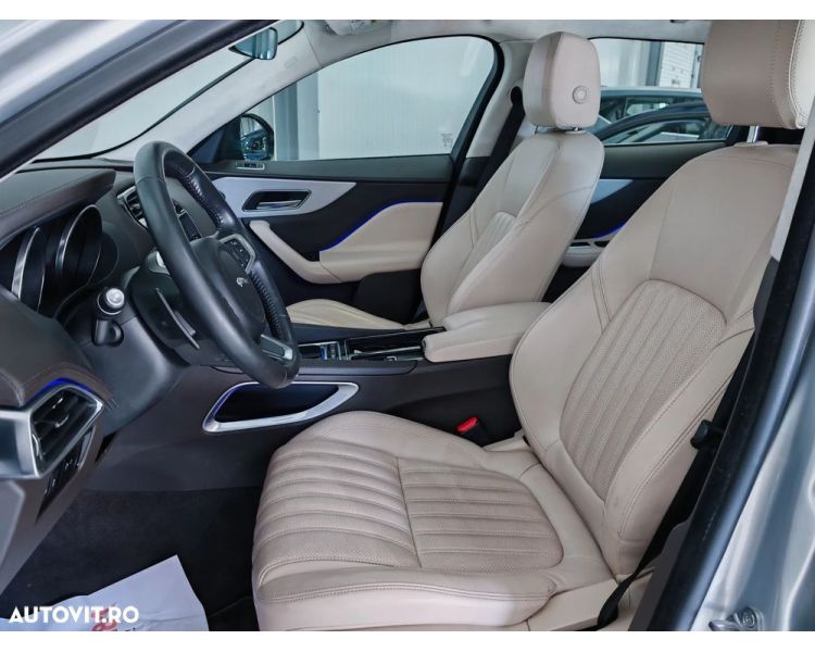 Jaguar F-Pace 20d AWD Aut. Portfolio/ Int Beige