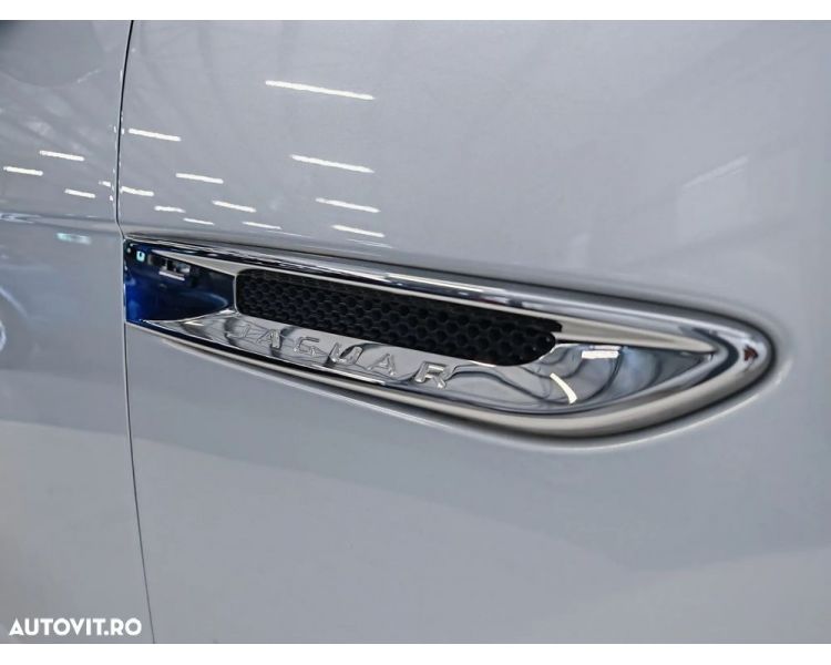 Jaguar F-Pace 20d AWD Aut. Portfolio/ Int Beige