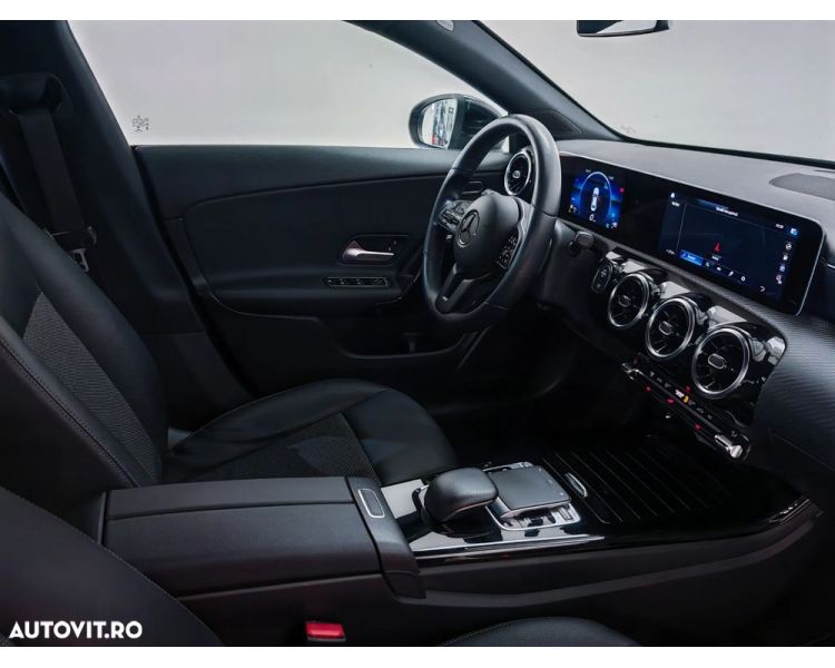 Mercedes-Benz CLA 180 d 7G-DCT