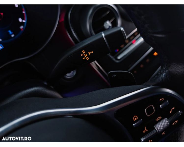 Mercedes GLC 300de Plug in Hybrid 4Matic LED-Multibeam Widescreen Ambient Nav KeylessGo