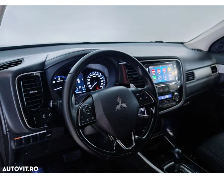 Mitsubishi Outlander DI-D AWD Aut. 4x4 , 360 , keyless