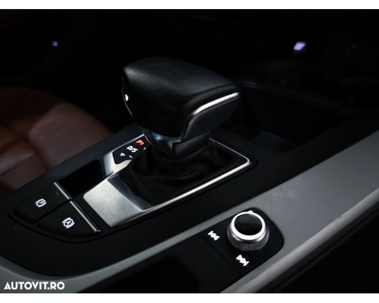 Audi A4 2.0 D TDI S tronic MHEV 2021 / Int Brown/ Aut