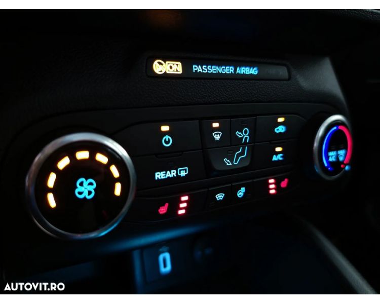 Ford Focus Turnier 1.5 EcoBlue Start-Stopp-System Aut. ACTIVE