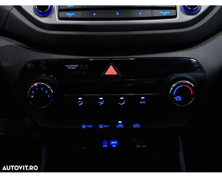 Hyundai Tucson blue 1.7 CRDi 2WD
