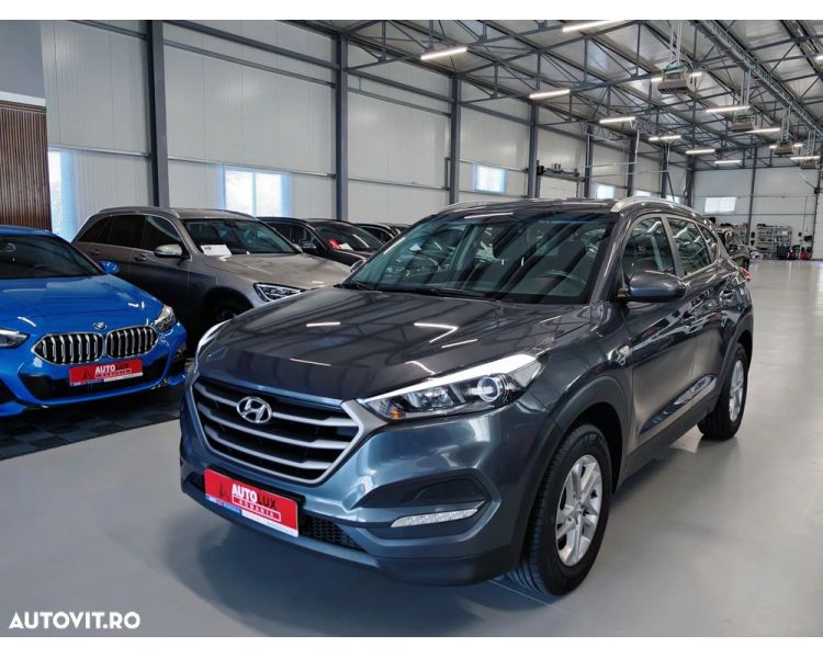 Hyundai Tucson blue 1.7 CRDi 2WD