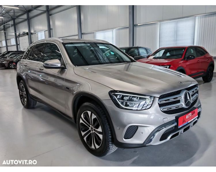 Mercedes-Benz GLC 300de - 4-Matic - Plug In Hybrid - 306 HP