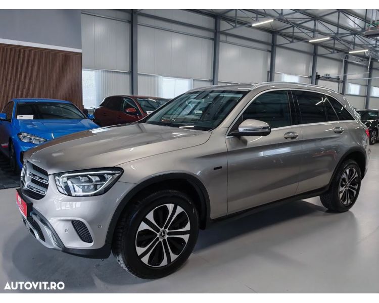 Mercedes-Benz GLC 300de - 4-Matic - Plug In Hybrid - 306 HP
