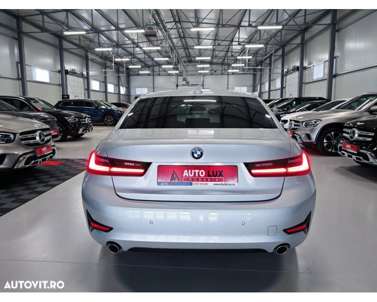 BMW Seria 3 318d Aut. Sport Line / Ambiental/Nav/Piele