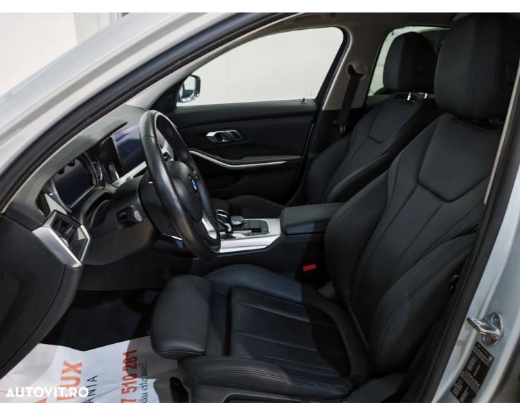 BMW Seria 3 318d Aut. Sport Line / Ambiental/Nav/Piele