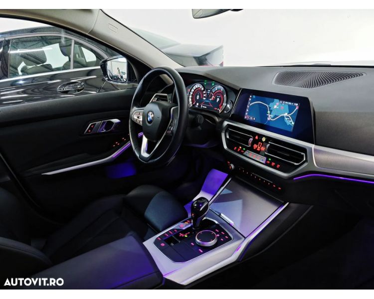 BMW Seria 3 318d Aut. Sport Line / Ambiental/Nav/Piele