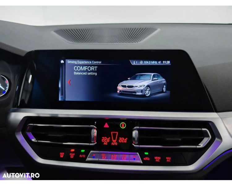 BMW Seria 3 318d Aut. Sport Line / Ambiental/Nav/Piele