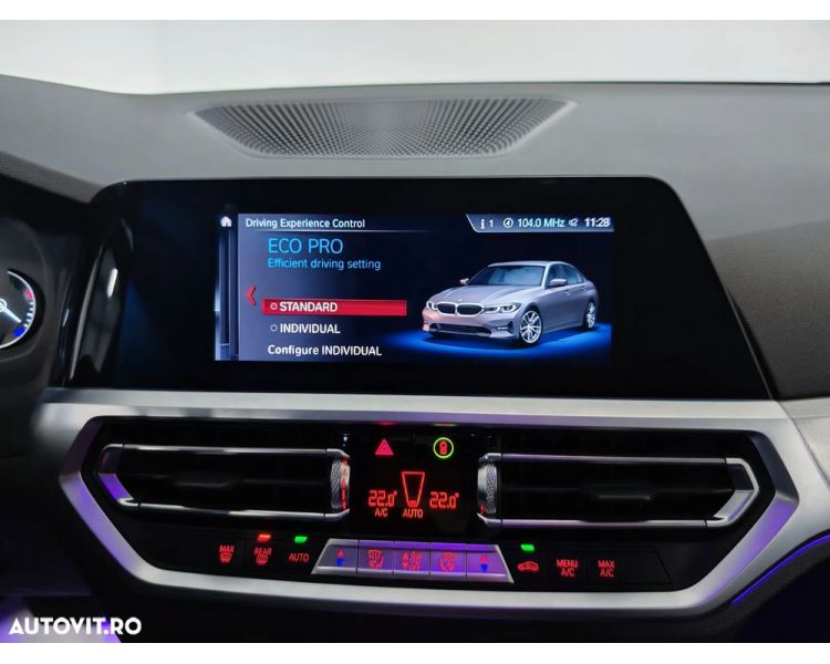 BMW Seria 3 318d Aut. Sport Line / Ambiental/Nav/Piele