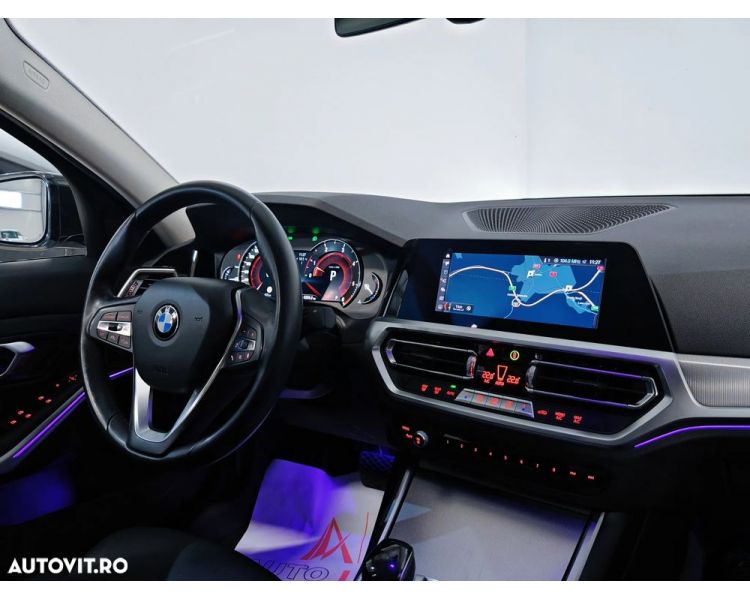 BMW Seria 3 318d Aut. Sport Line / Ambiental/Nav/Piele