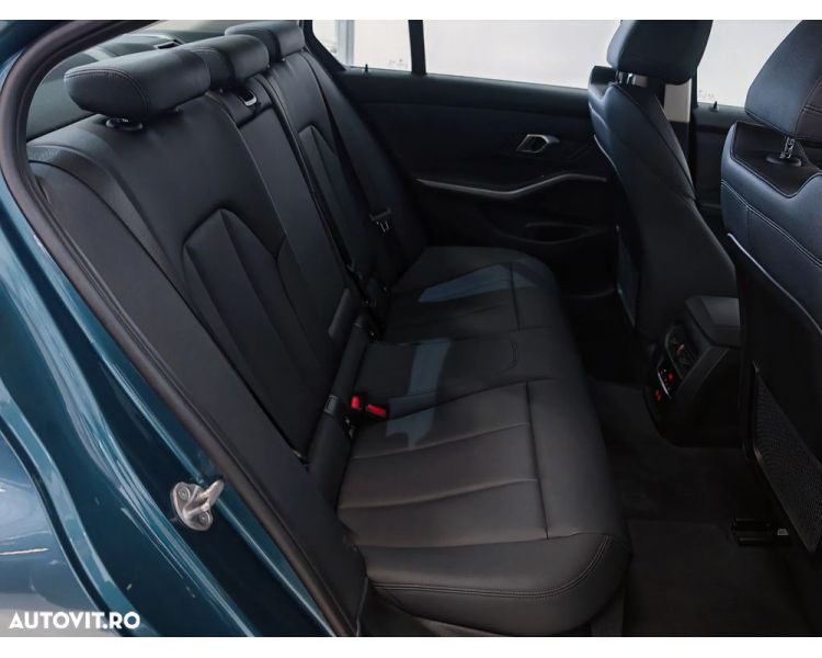 BMW Seria 3 318i Aut. Nav / Cookpit Digital / Piele / Special Color