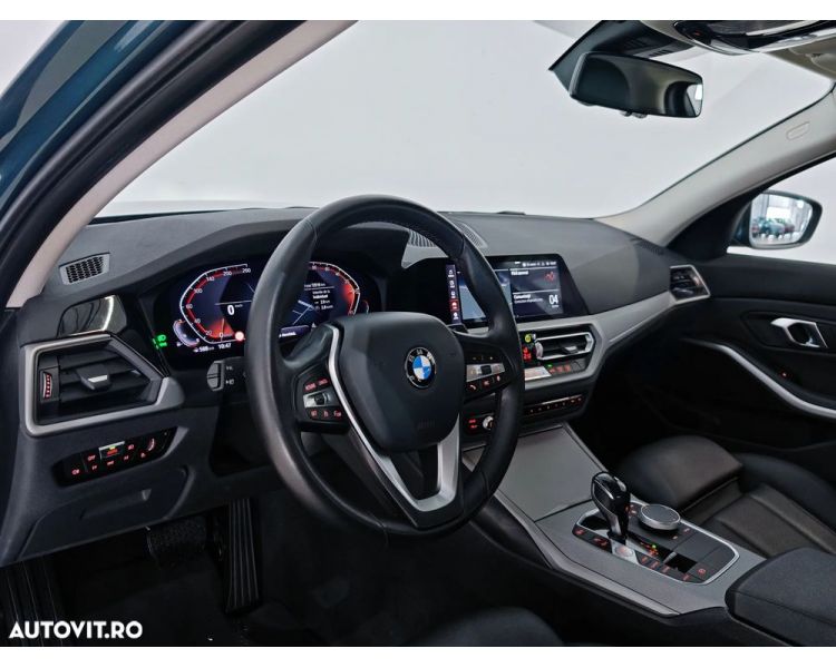 BMW Seria 3 318i Aut. Nav / Cookpit Digital / Piele / Special Color