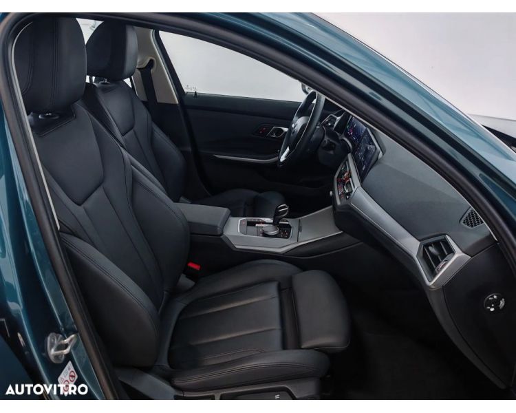 BMW Seria 3 318i Aut. Nav / Cookpit Digital / Piele / Special Color