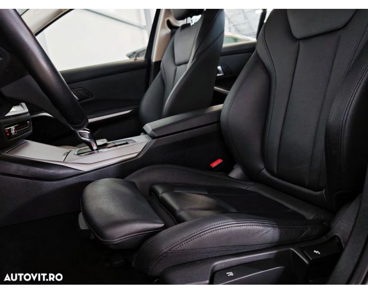 BMW Seria 3 318i Aut. Nav / Cookpit Digital / Piele / Special Color