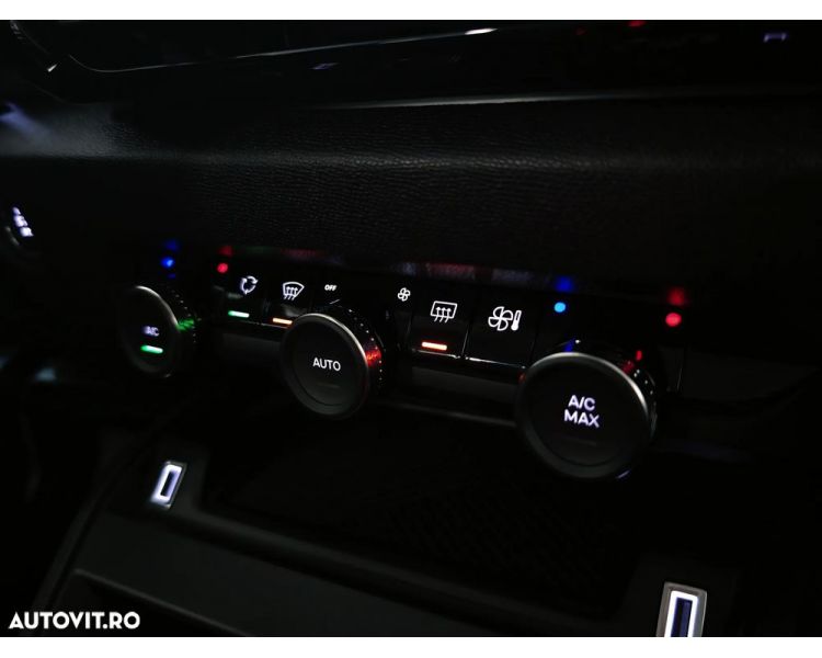 Citroën C4 1.2 PureTech 130 S&S EAT8 PLUS