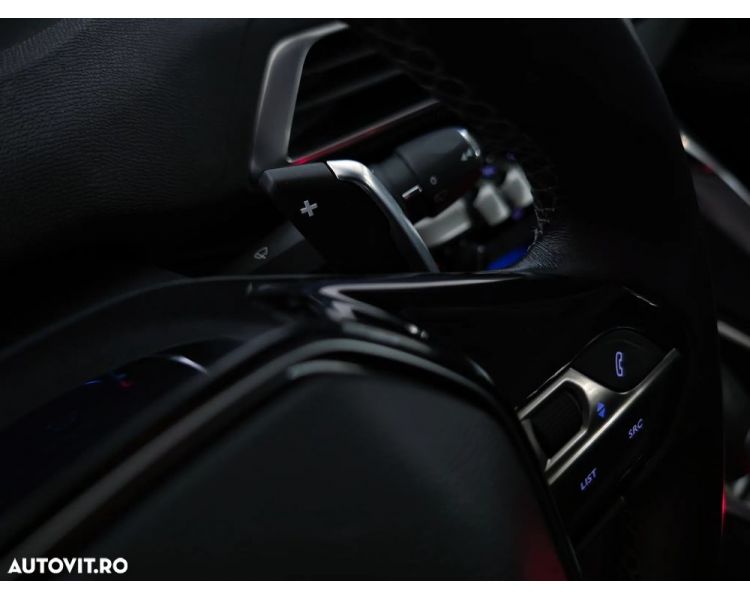 Peugeot 5008 1.5 BlueHDI s&s EAT8 Active 7 Locuri Aut