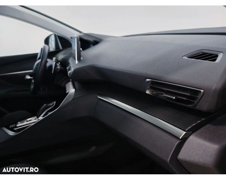 Peugeot 5008 1.5 BlueHDI s&s EAT8 Active 7 Locuri Aut