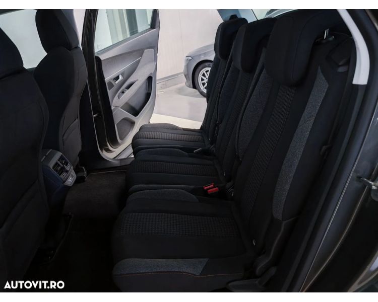 Peugeot 5008 1.5 BlueHDI s&s EAT8 Active 7 Locuri Aut
