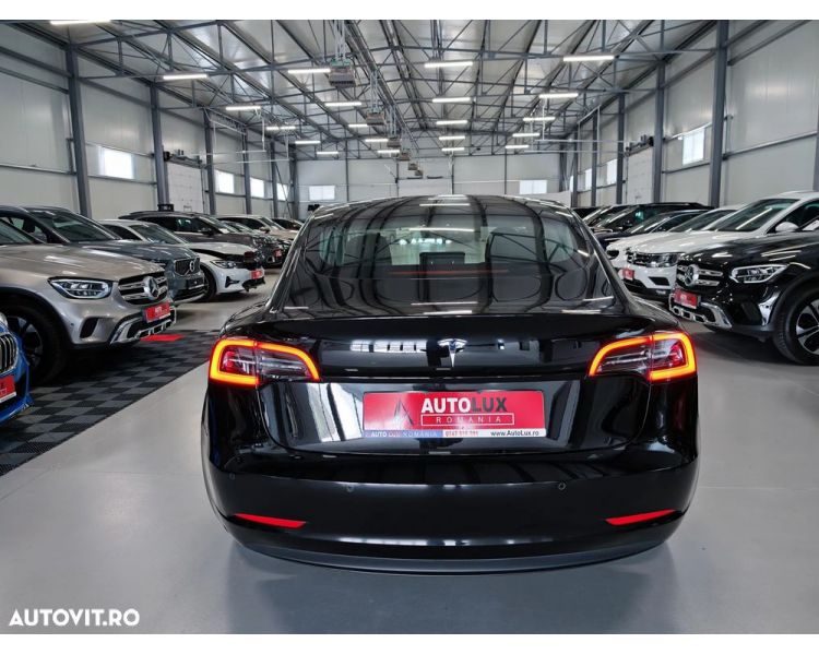 Tesla Model 3 Standard Range Plus 60 kWh 175 kW, 238 CP