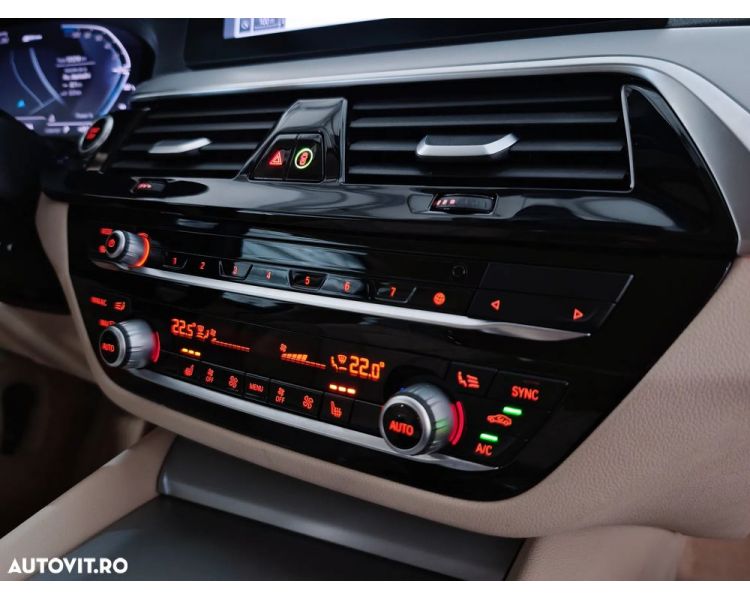 BMW Seria 5 530e 2.0 Plug In Hybrid Int Beige 12.2019