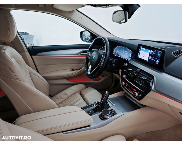 BMW Seria 5 530e 2.0 Plug In Hybrid Int Beige 12.2019