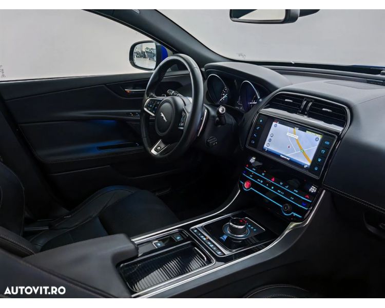 Jaguar XE E-Performance Aut. Pure R-Sport