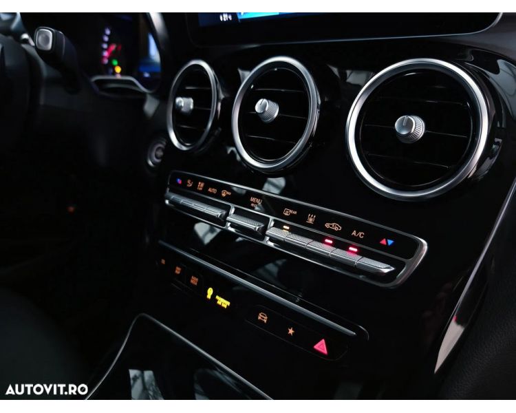 Mercedes-Benz GLC 300de 2.0 4-Matic 4x4 9G-TRONIC Plug In Hybrid 306 HP