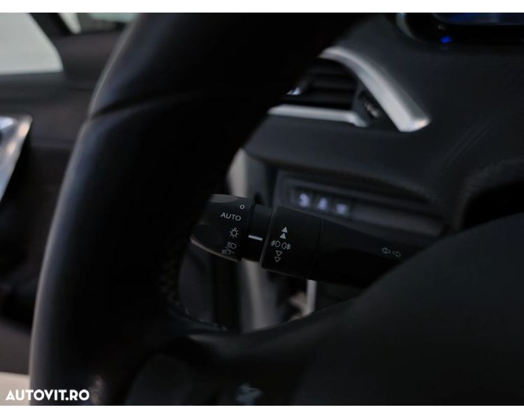 Peugeot 2008 1.2 PureTech Turbo EAT6 S&S Allure