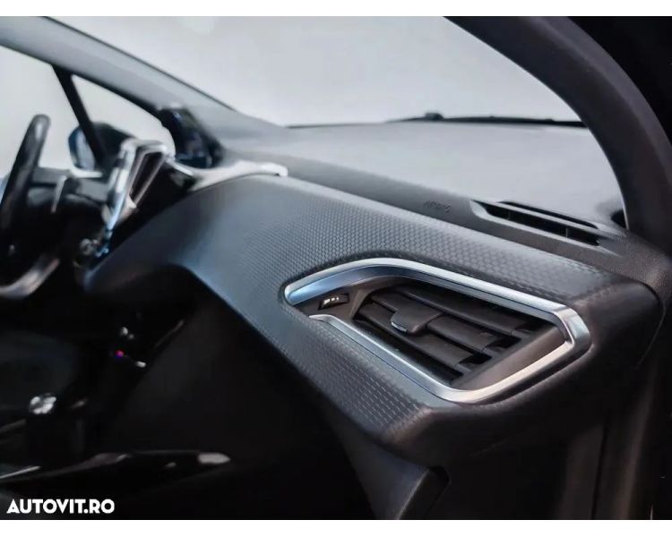 Peugeot 2008 PureTech 110 GPF Stop&Start EAT6 Crossway