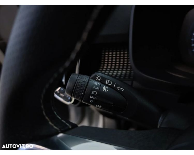 Volvo XC 40 T3 R-Design