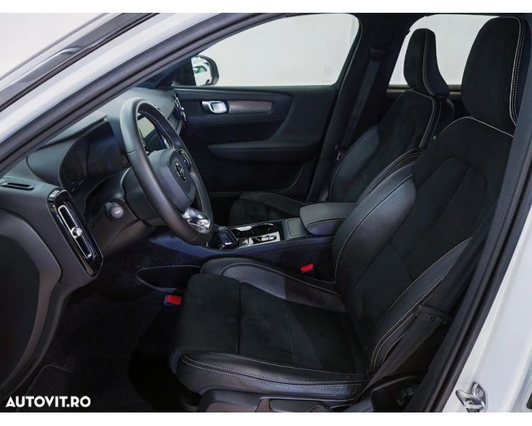 Volvo XC 40 T3 R-Design
