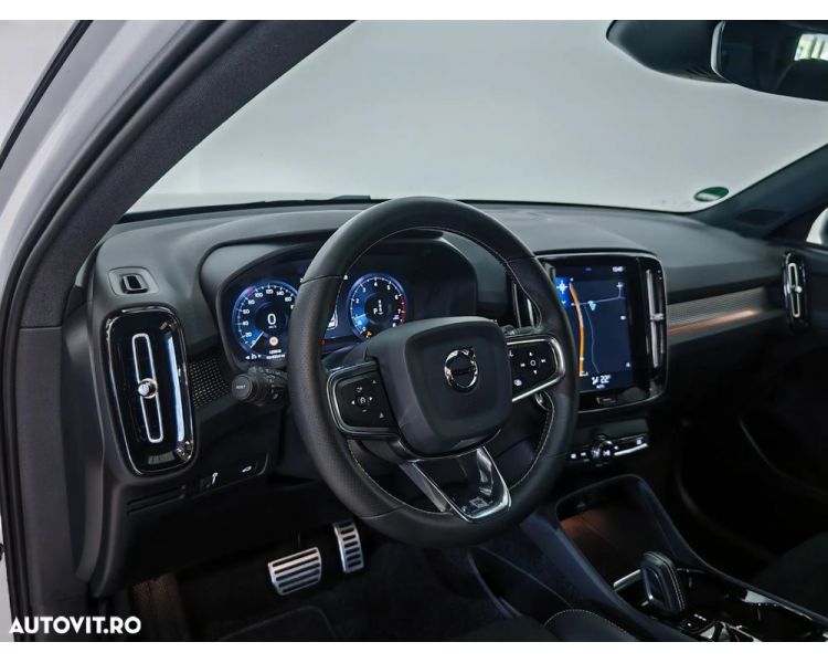 Volvo XC 40 T3 R-Design