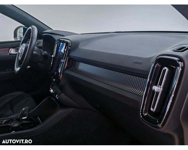 Volvo XC 40 T3 R-Design